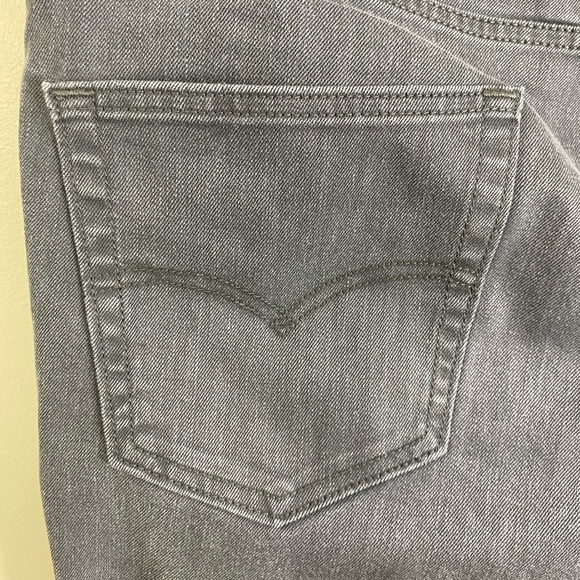 LEVI STRAUSS & CO. 541 MENS GRAY JEANS ZIP CLOSURE 65% COTTON 38W, 34L - Picture 13 of 17